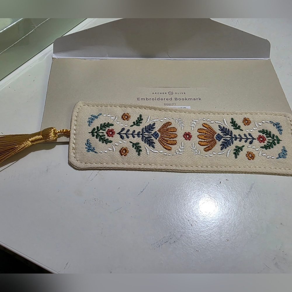 Archer & Olive Embroidered Bookmark and Acrylograph Markers - Picture 6 of 6